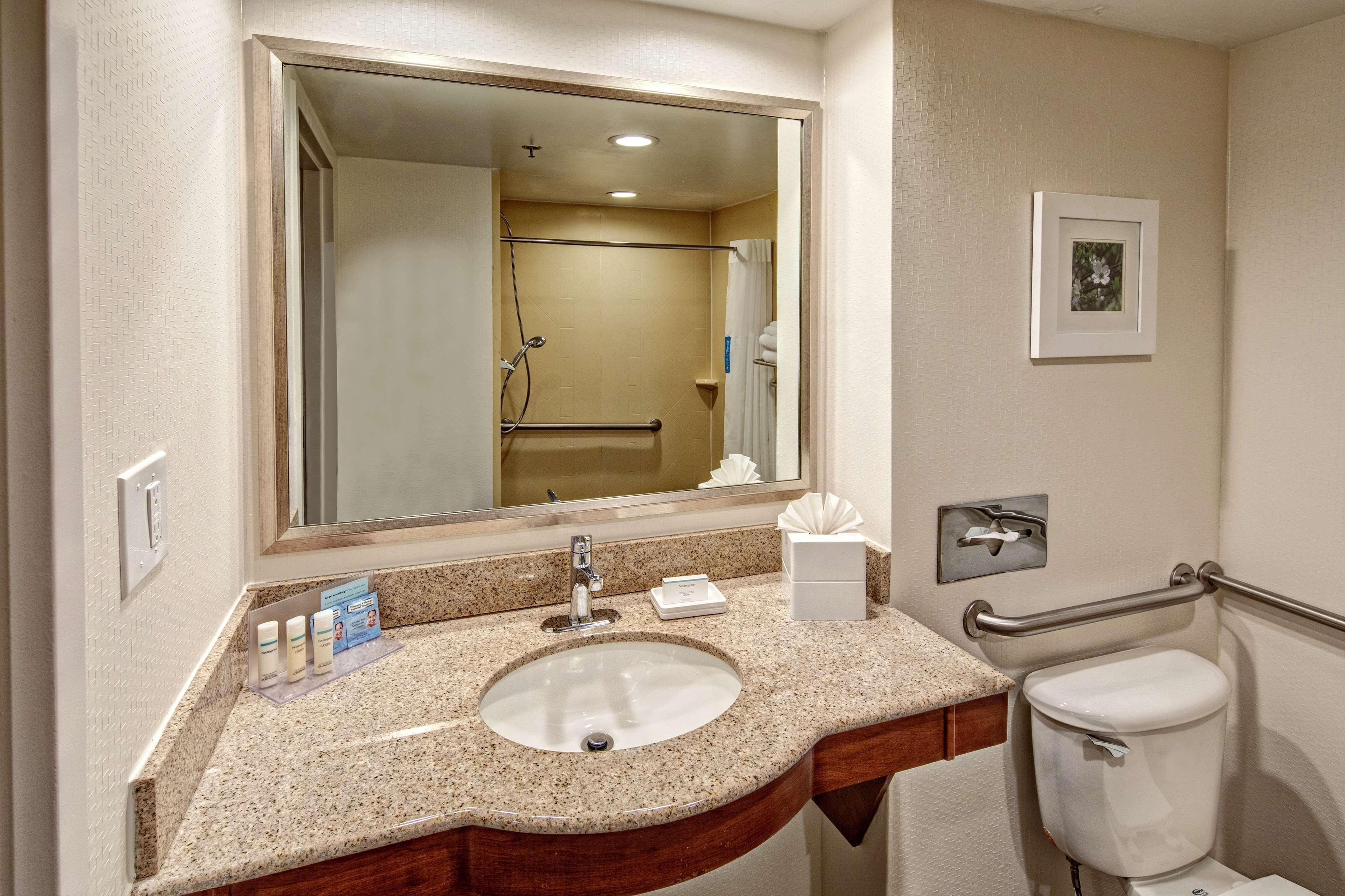 Hampton Inn Charlotte/מתיוס מראה חיצוני תמונה