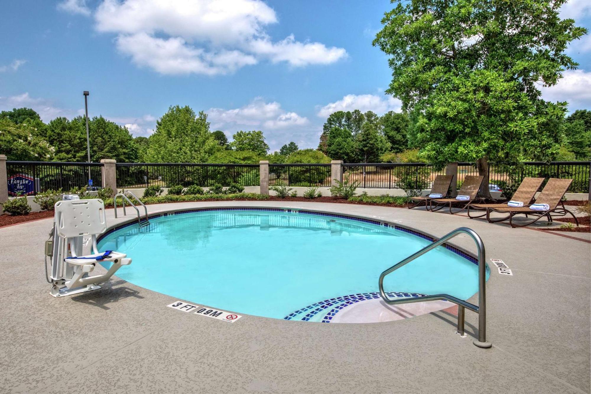 Hampton Inn Charlotte/מתיוס מראה חיצוני תמונה