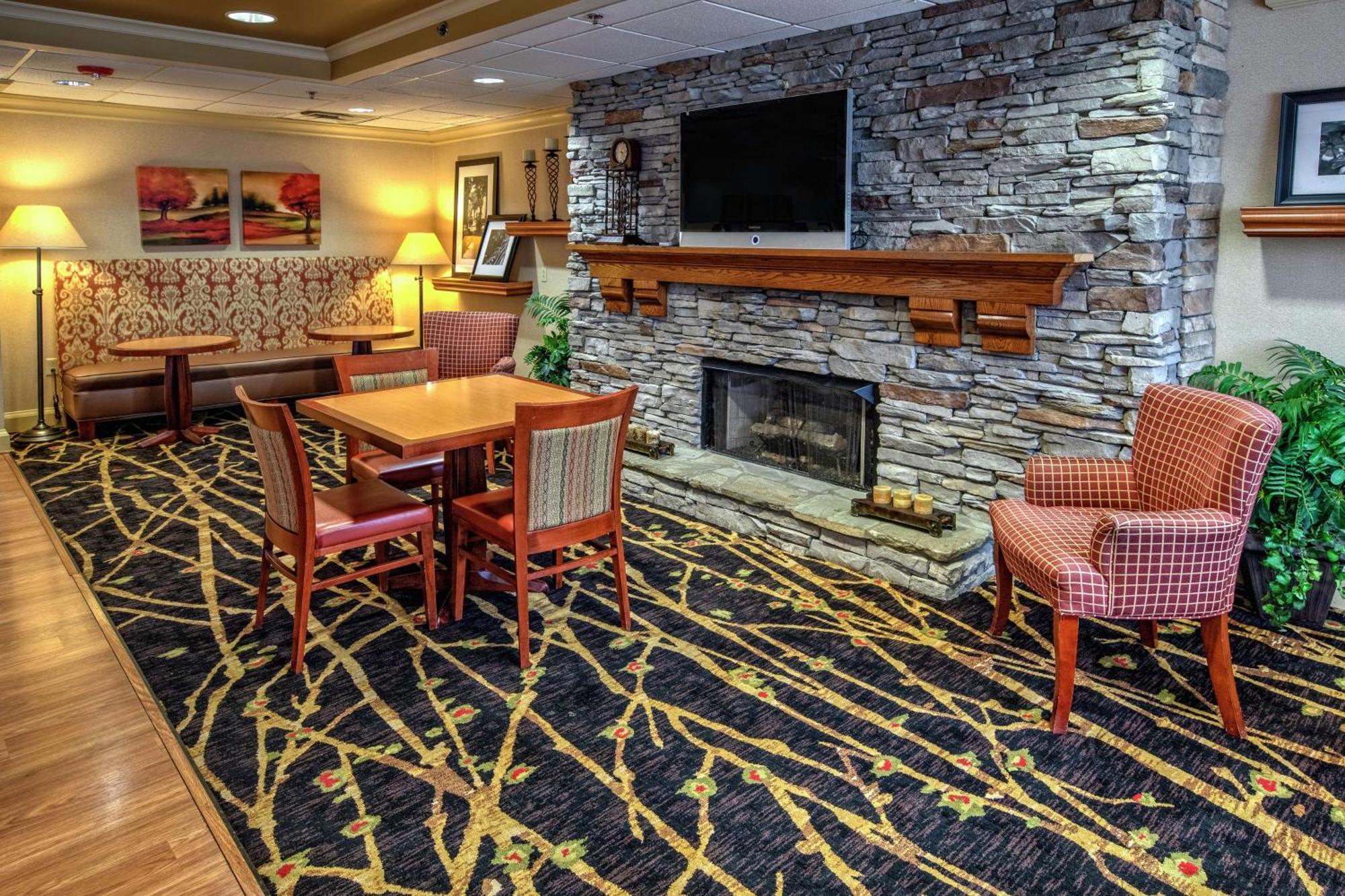 Hampton Inn Charlotte/מתיוס מראה חיצוני תמונה