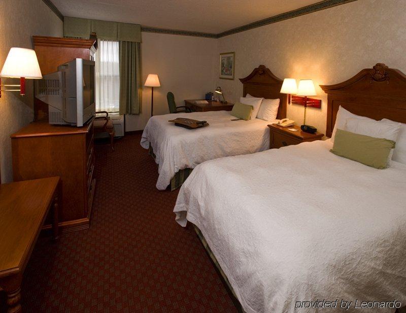 Hampton Inn Charlotte/מתיוס חדר תמונה