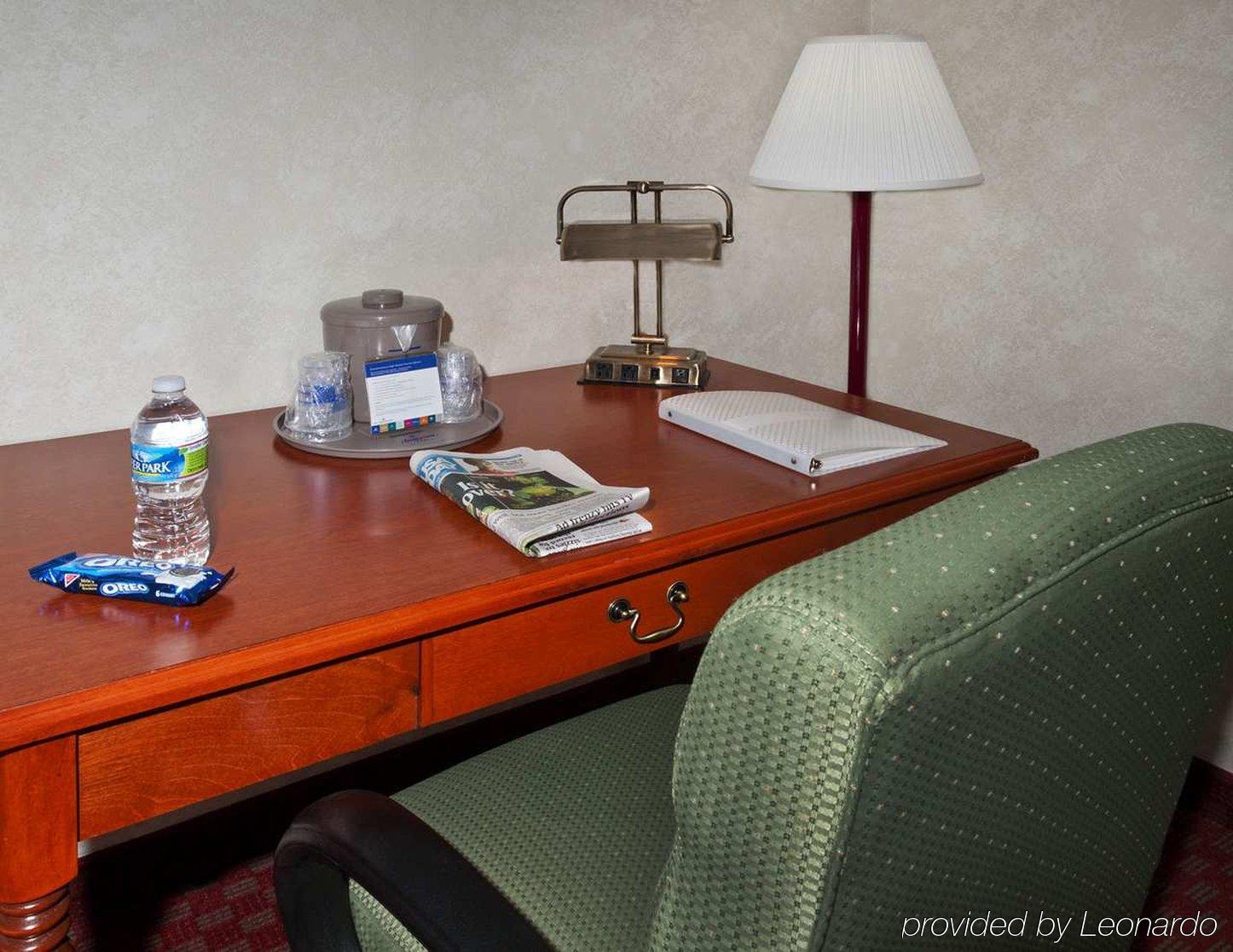 Hampton Inn Charlotte/מתיוס מראה חיצוני תמונה