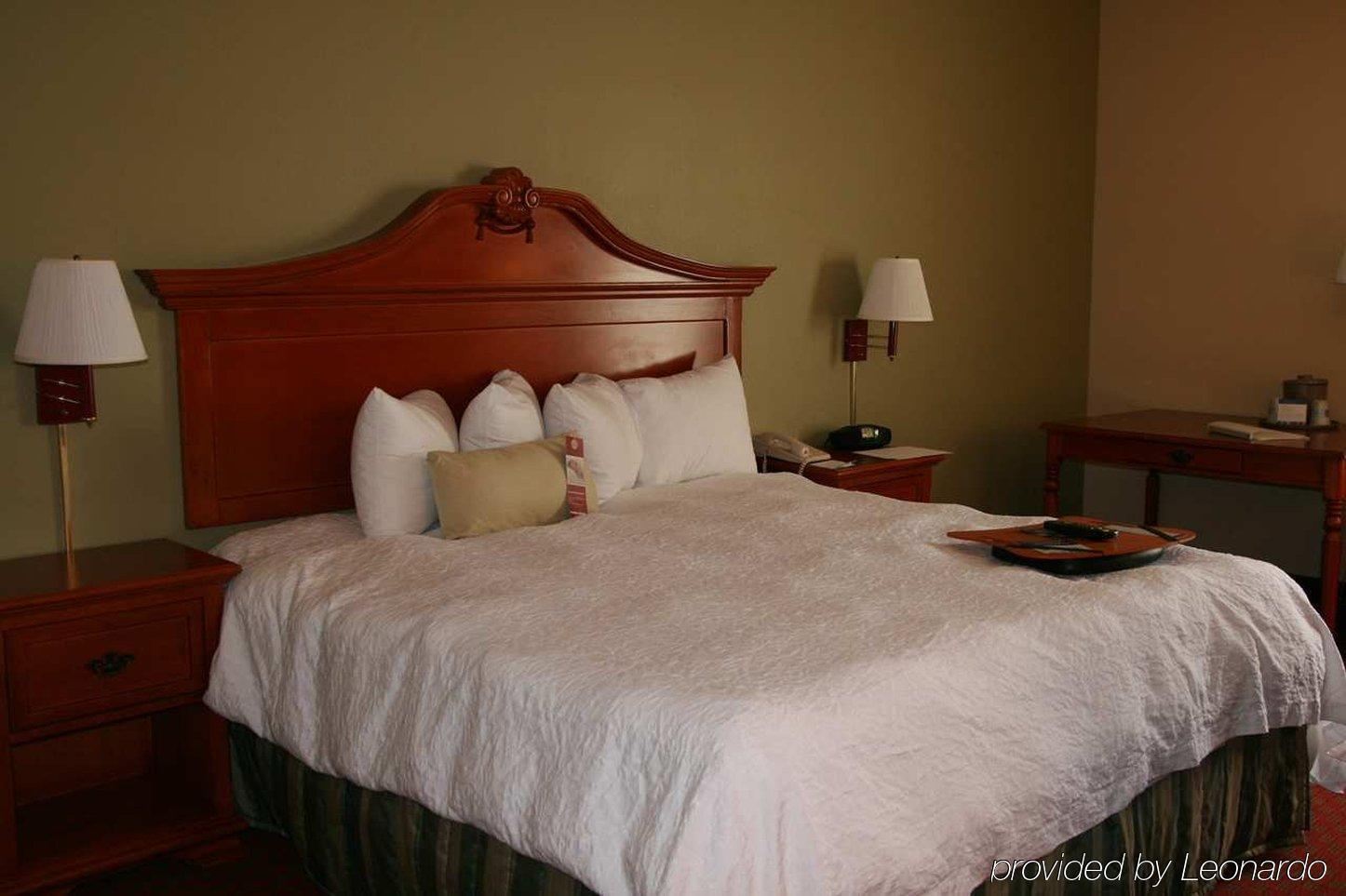 Hampton Inn Charlotte/מתיוס חדר תמונה
